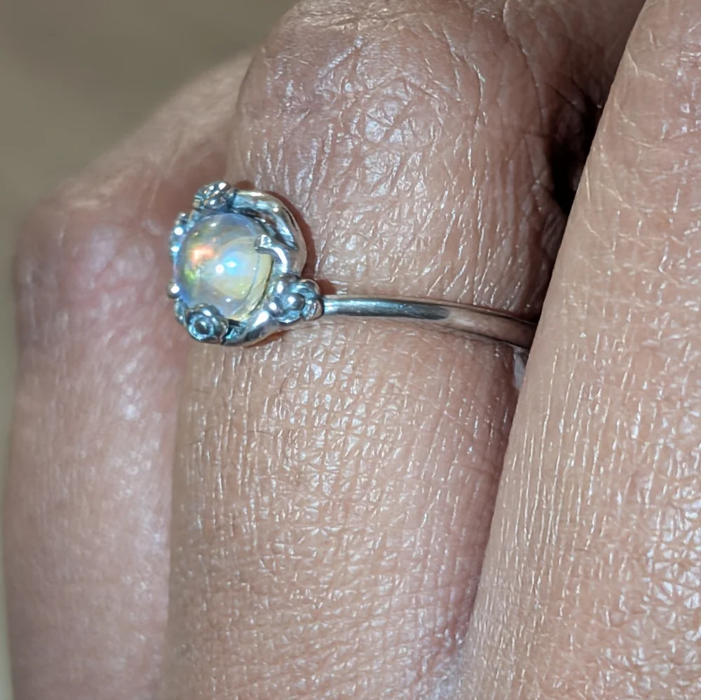 925 sterling moonstone ring sz 6